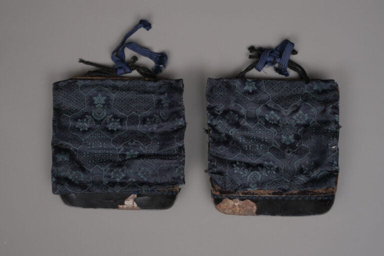 JAPON - XVIIIème - XIXème siècle - Belle armure de l'époque Edo, laquée noire :…