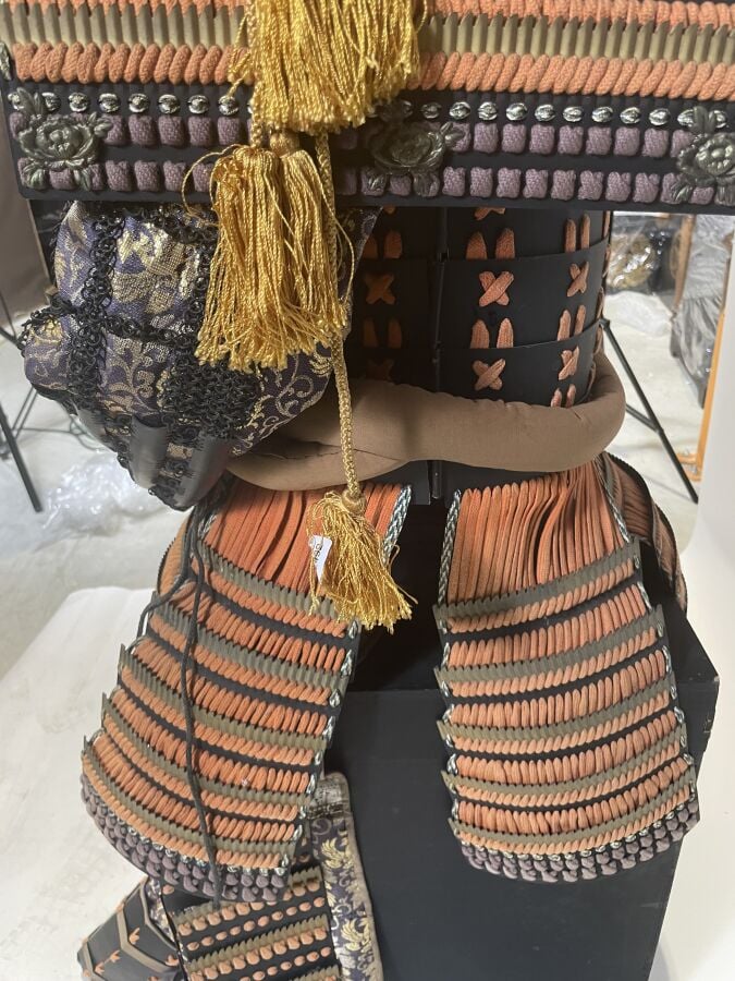 JAPON- XXème siècle - Armure de guerrier Japonais O'Yoroi en fer laqué noir à t…
