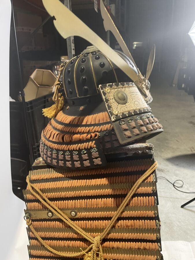 JAPON- XXème siècle - Armure de guerrier Japonais O'Yoroi en fer laqué noir à t…