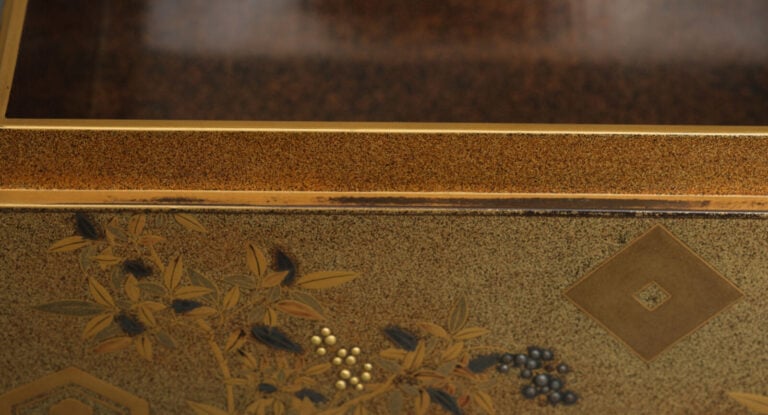 JAPON - XXème siècle - Boîte Tebako quadripode (boîte pour accessoires personne…