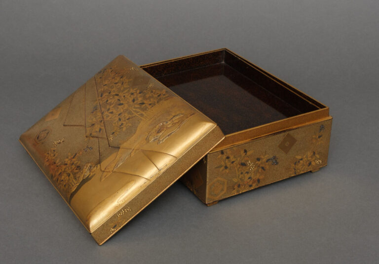 JAPON - XXème siècle - Boîte Tebako quadripode (boîte pour accessoires personne…