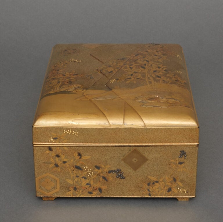 JAPON - XXème siècle - Boîte Tebako quadripode (boîte pour accessoires personne…
