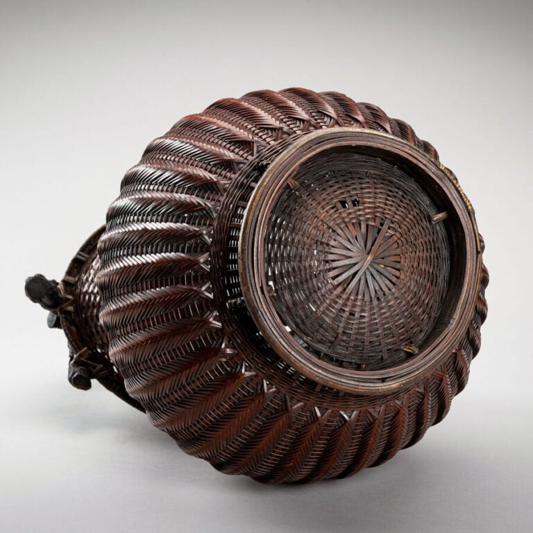 JAPON - XXème Siècle - Grand panier de forme balustre pour arrangement floral i…