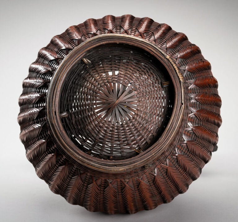 JAPON - XXème Siècle - Grand panier de forme balustre pour arrangement floral i…