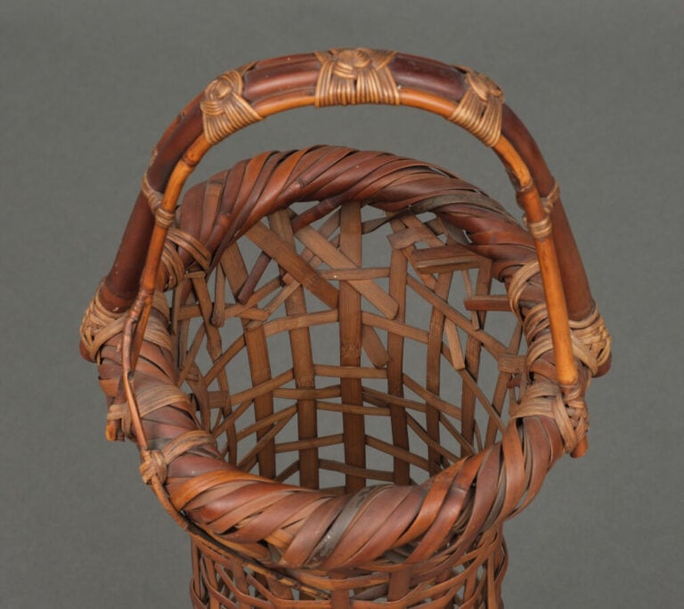 JAPON - XXème siècle - Grand Panier pour arrangement floral Ikebana , en bambou…