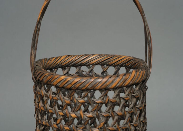 JAPON - XXème siècle - Grand panier pour arrangement floral ikebana en bambou t…