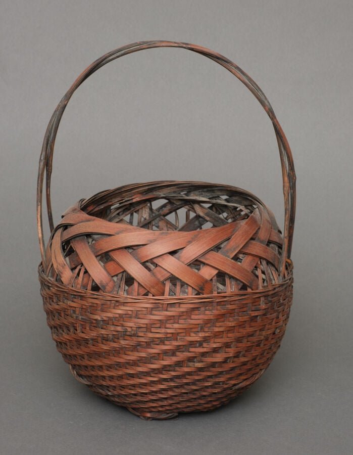 JAPON - XXème siècle - Panier globulaire pour arrangement floral ikebana en bam…