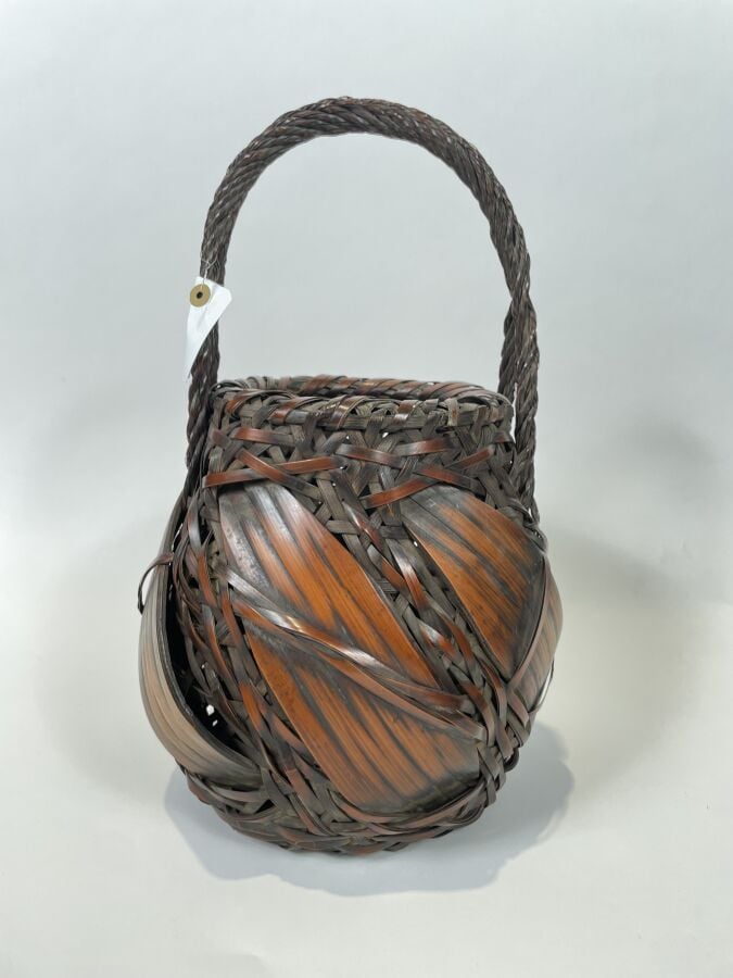 JAPON- XXème siècle - Panier pour arrangement floral ikebana globulaire en bamb…