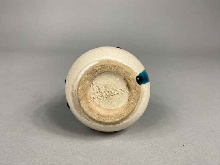 Jean BESNARD (1889-1958) - Petit vase coloquinte en terre cuite émaillée dans l…