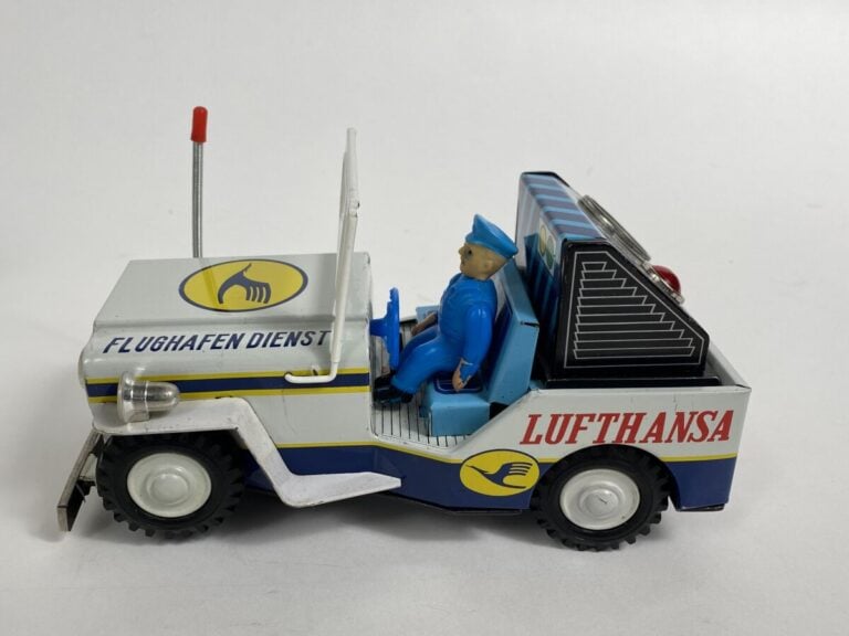 JEEP auto-service radar pour Lufthansa. Ichico - Japon, 1968, en tôle lithograp…