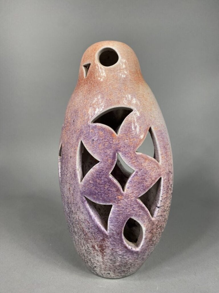 LA GRANGE AUX POTIERS - Applique zoomorphe en céramique émaillée dans les tons…