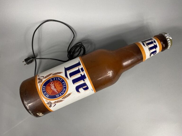 LITE - Enseigne lumineuse en plastique en forme de bouteille de bière - H : 76…
