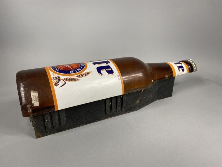 LITE - Enseigne lumineuse en plastique en forme de bouteille de bière - H : 76…