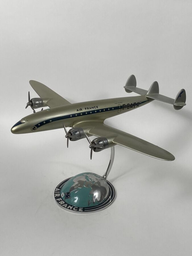 Lockheed 1049 Constellation Air France F-BAZA au 1/50ème en bois et métal peint…