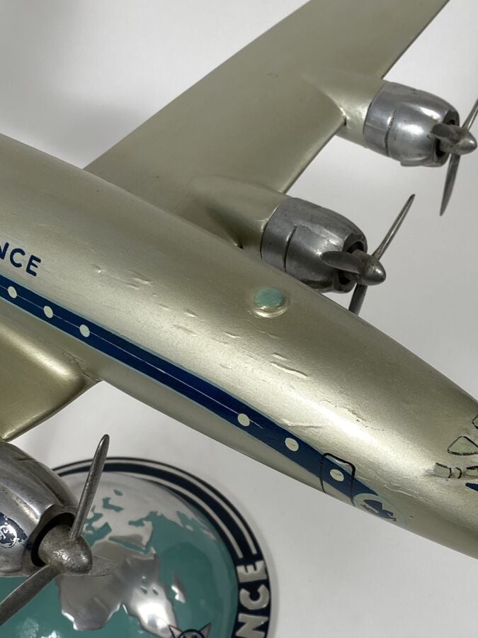 Lockheed 1049 Constellation Air France F-BAZA au 1/50ème en bois et métal peint…
