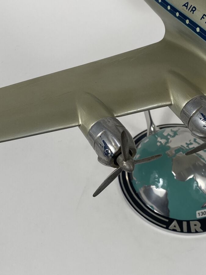Lockheed 1049 Constellation Air France F-BAZA au 1/50ème en bois et métal peint…