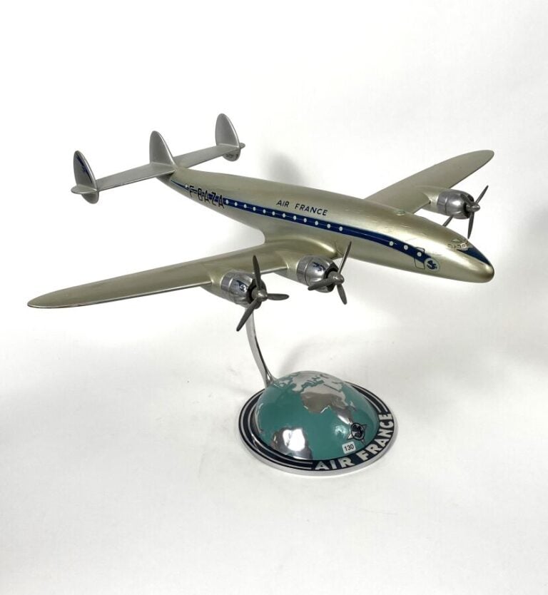 Lockheed 1049 Constellation Air France F-BAZA au 1/50ème en bois et métal peint…