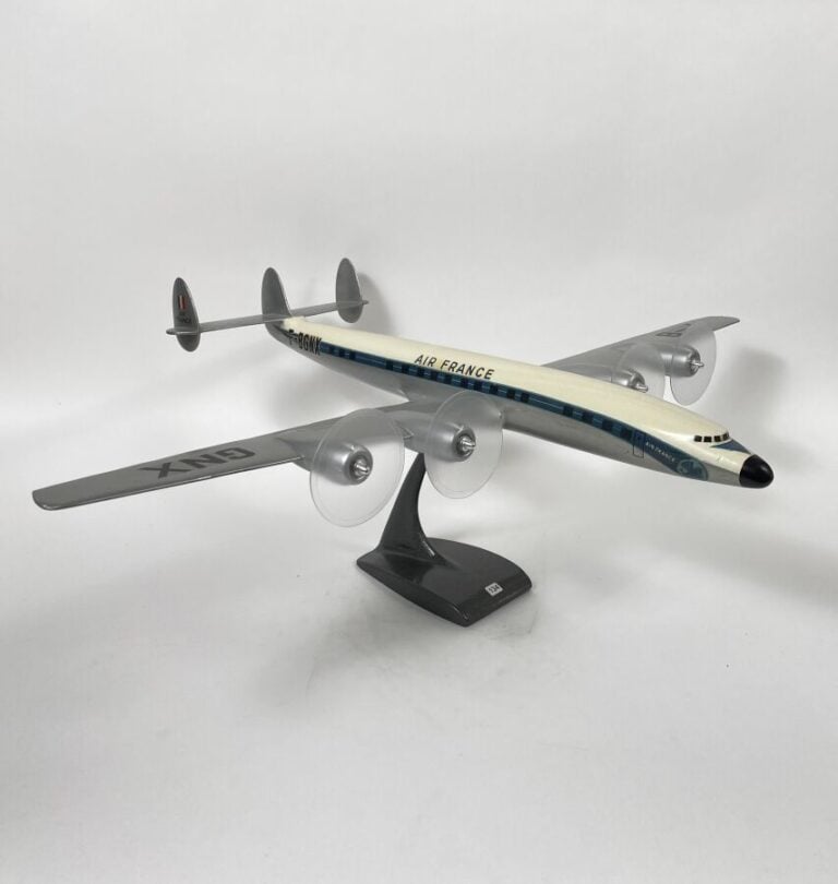 Lockheed 1549 Starliner Air France F-BGNX au 1/50ème en aluminium peint, réalis…