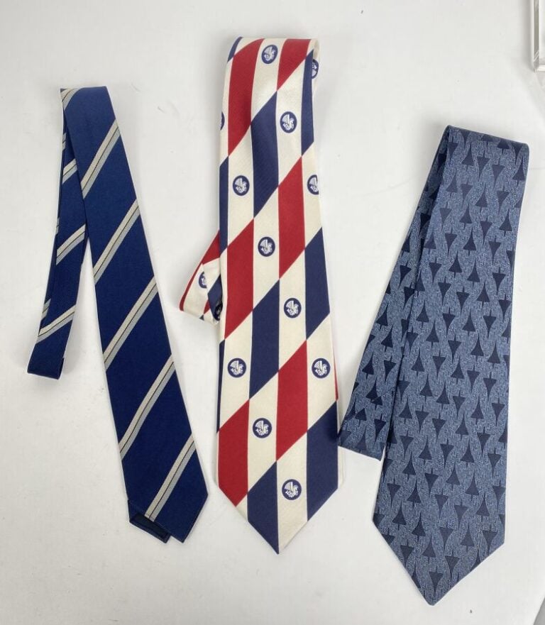Lot de 3 cravates aviation : Air France « Jet Club » 1959, Air France 1974 - Gi…