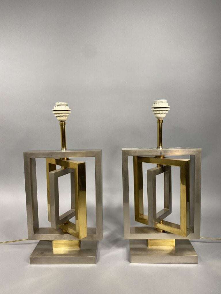 Maison BAGUES, attribué à - Paire de pieds de lampes en acier chromé et métal d…