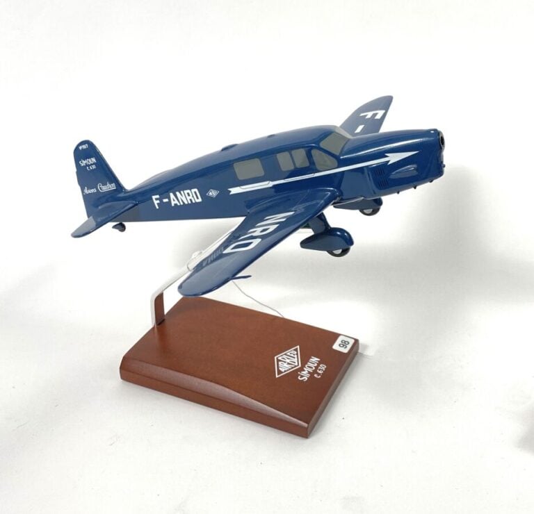 Maquette du Chaudron Simon C630 bois peint, réalisation pour le Musée Air Franc…