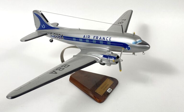 Maquette du Douglas DC3 AF - F-BBBA au 1/50ème de Pilot station, édition vers 2…