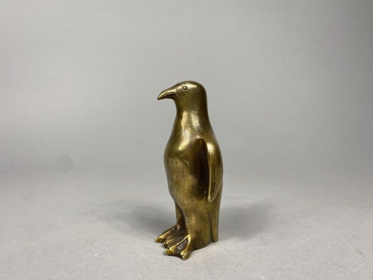 Marcel GUILLEMARD (1886-1932) - Sculpture en bronze doré représentant un pingou…