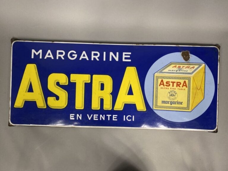 MARGARINE ASTRA - Enseigne publicitaire de forme rectangulaire en tôle à oreill…
