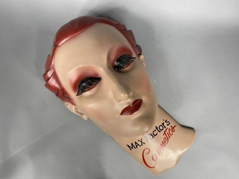 MAX FACTOR'S COSMETICS - Enseigne publicitaire en forme de tête - H : 60 cm - (…