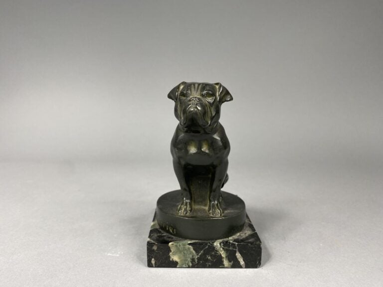 Max LE VERRIER (1891-1973) - Bouledogue assis - Epreuve en régule patiné - Sign…