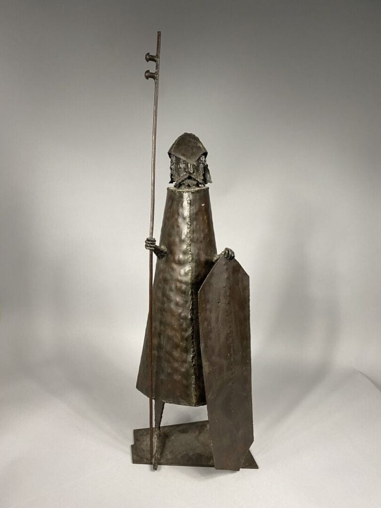 Michel ANASSE (1935-2020) - Sculpture anthropomorphe en métal patiné brun repré…