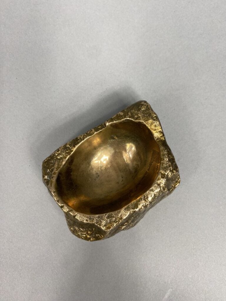 Monique GERBER (XXe siècle), d'après - Vide-poche formant cendrier en bronze, e…