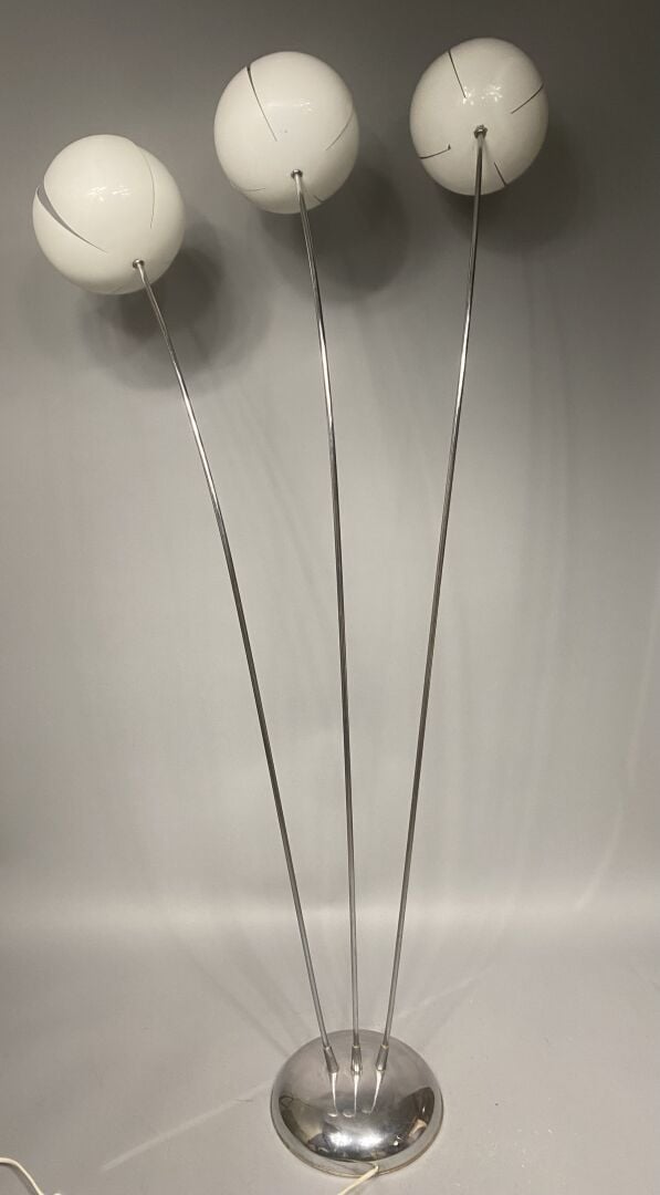 Olivier MOURGUE (1939), dans le goût - Lampadaire à trois bras de lumière, form…