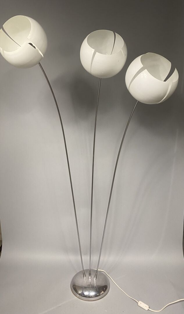 Olivier MOURGUE (1939), dans le goût - Lampadaire à trois bras de lumière, form…