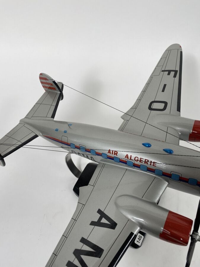 Sud Ouest 30P Bretagne F-OAMA Air Algérie en bois peint au 1/50ème et réalisé e…