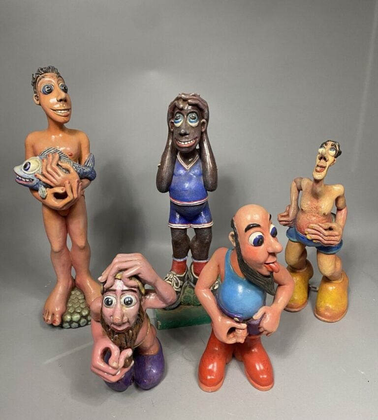 TRUFAUT - Ensemble de cinq sujets en terre cuite émaillée polychrome représenta…