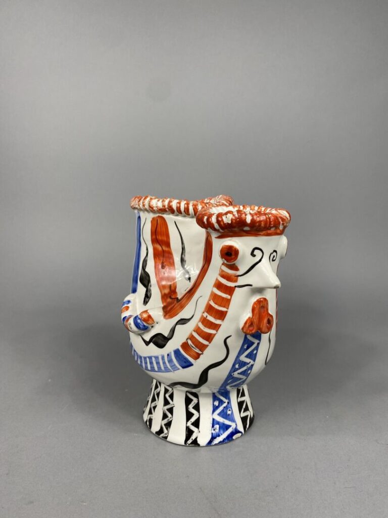 Yves NEVEU (XX-XXIe) - Vase zoomorphe en forme de poule en céramique émaillée d…