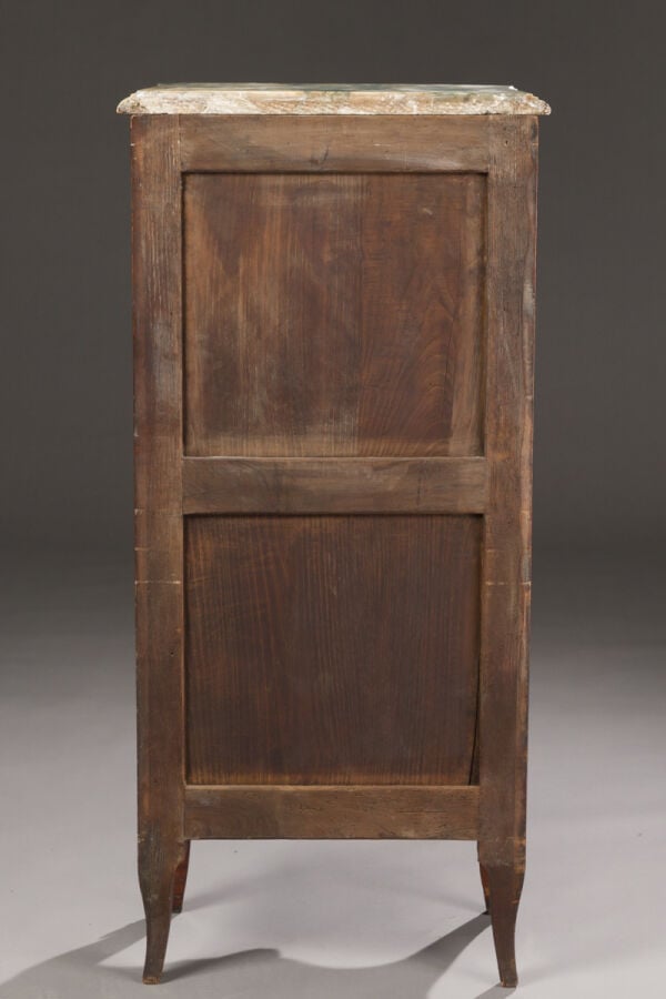 Chiffonnier en bois de placage à décor marqueté en feuilles dans des filets d'e…