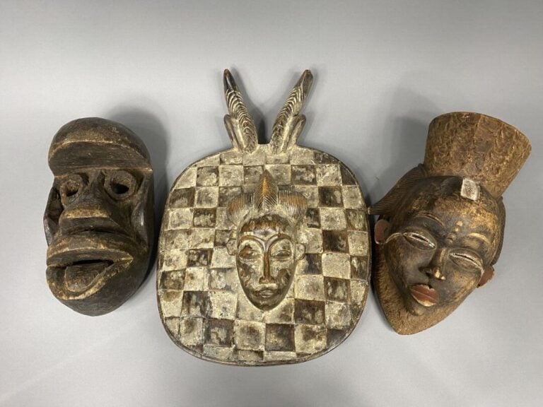 Lot de trois masques comprenant : - - Masque Guéré Côte d'Ivoire - - Grand masq…