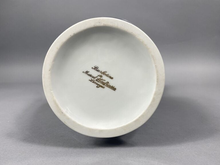 Marcel HAUTFRIASSE à LIMOGES - Vase balustre en barbotine à haut col chantourné…