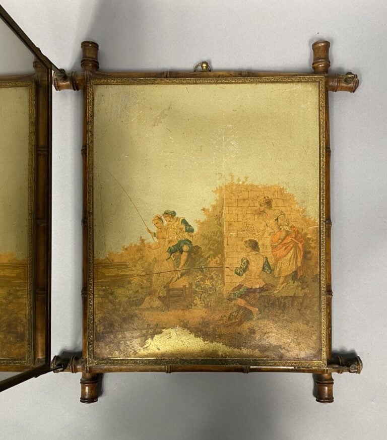 Miroir triptyque de table en bois imitant le bambou et laiton doré à décor de s…