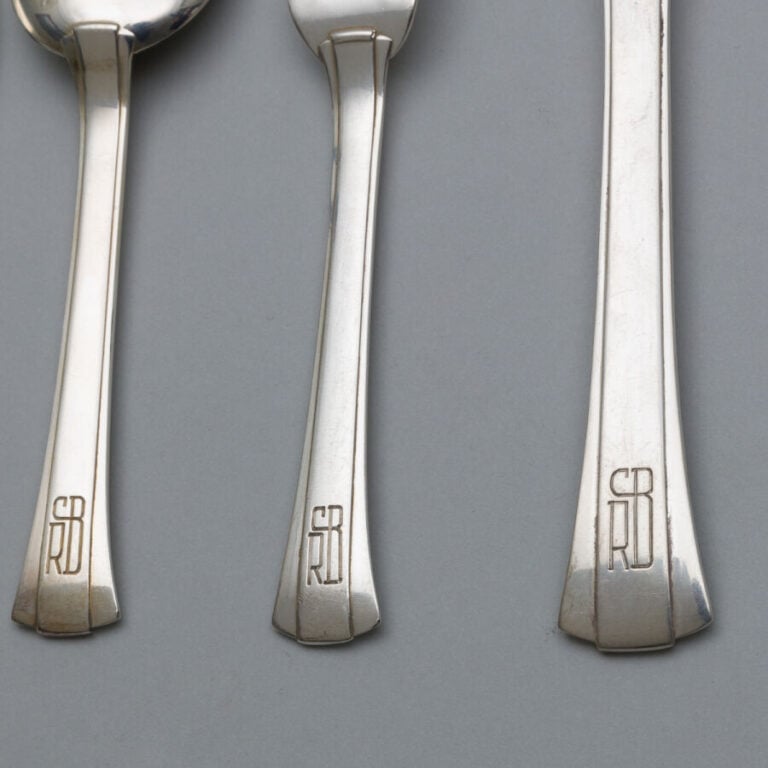 PUIFORCAT. Importante ménagère monogramée CRB en argent 950 ‰ de la maison Puif…