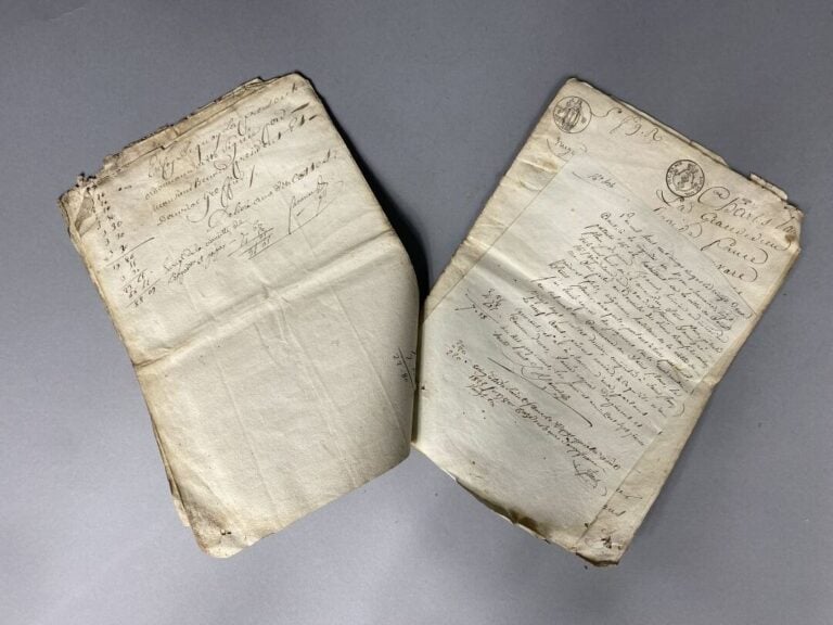 Réunion de documents concernant principalement le couvent des religieuses de la…