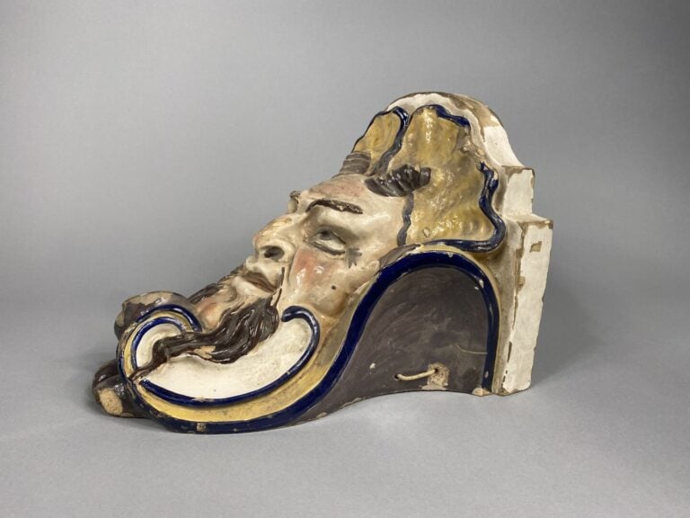 Travail probablement allemand - Console d'applique figurant un satyre en cérami…