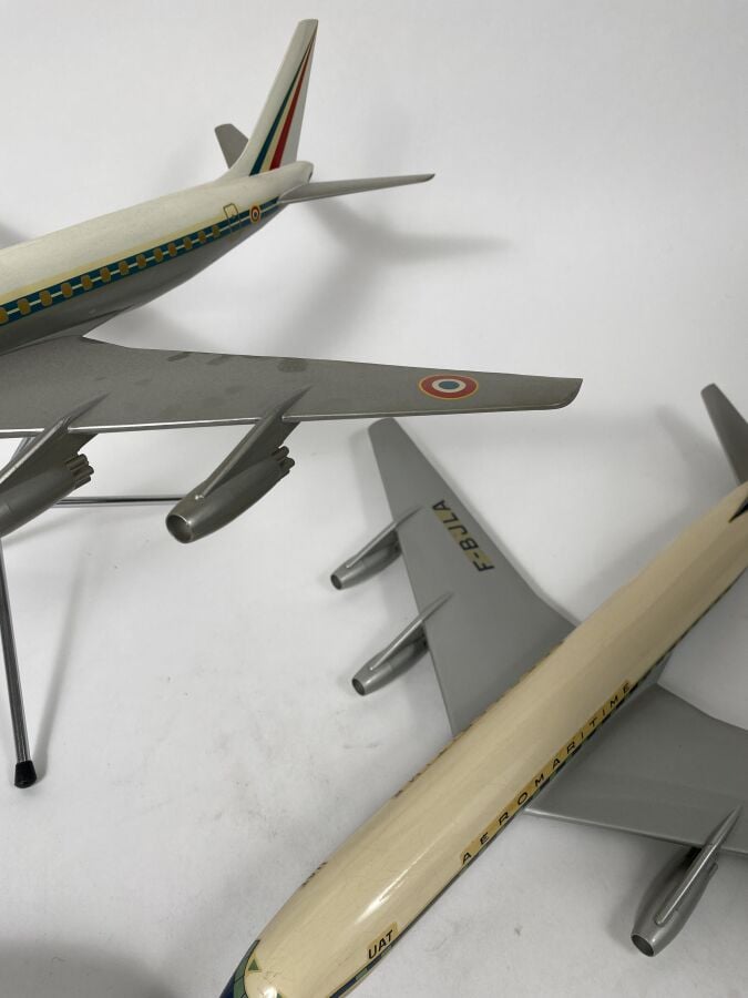 4 modèles : - -Douglas DC8 -32 UAT Aéromaritime F-BTAI au 1/100ème en plastique…