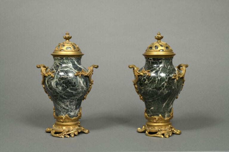 Ferdinand BARBEDIENNE (1810-1892) - Paire de vases en marbre vert de mer à mont…