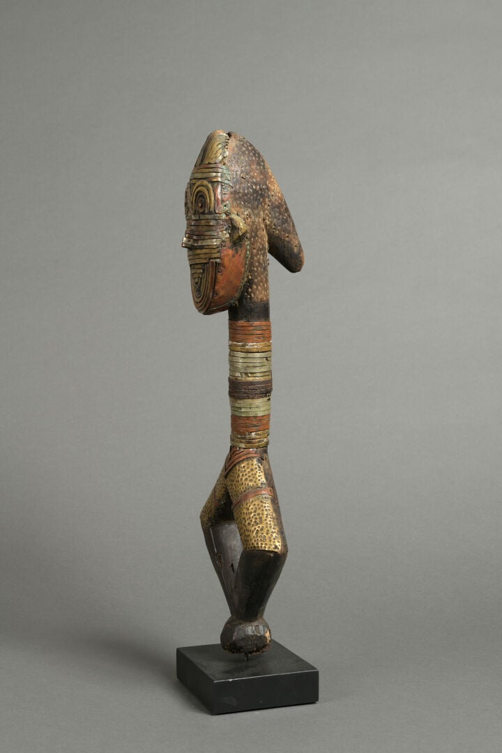Figure de Reliquaire MASSANGO, Gabon - Figure schématisée anthropomorphe qui or…