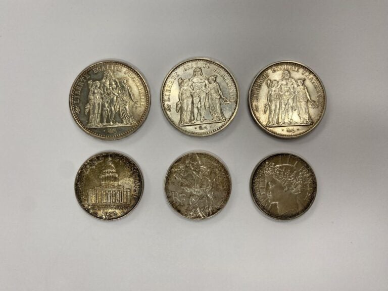 France - Divers - Lot de monnaies en argent comprenant : - -Trois 10 Francs Her…