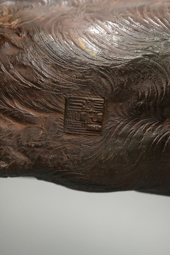 JAPON - Epoque MEIJI (1868 - 1912) - Important okimono en bronze à patine brune…