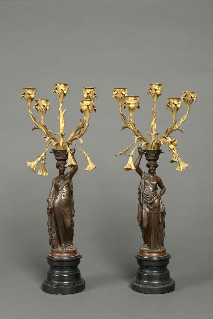 Louis Valentin Elias ROBERT (1821-1874) - Paire de candélabres en bronze à pati…